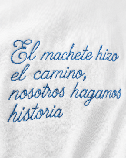 “El machete hizo el camino, nosotros hagamos historia.”(Bordado) Crop Top
